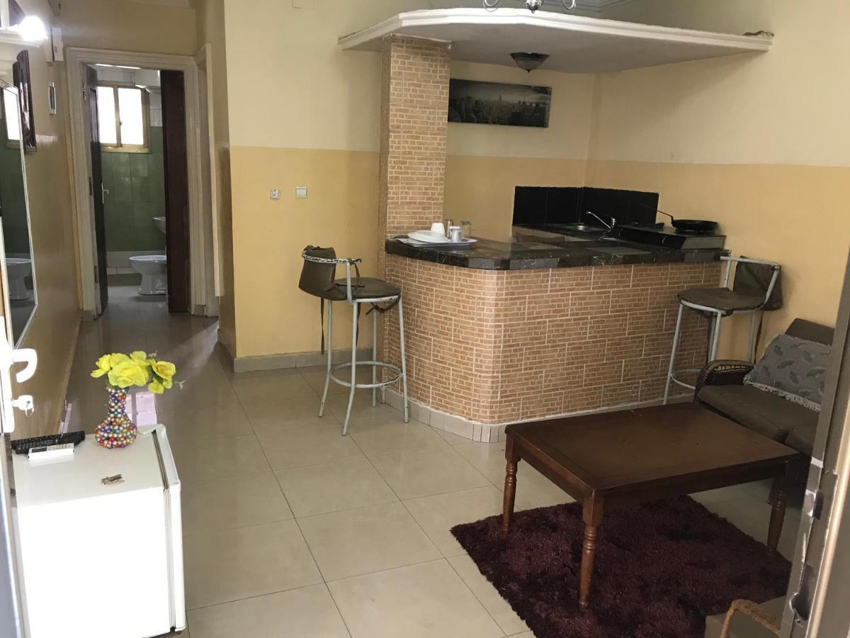 Appartements Chez Léo Brazzaville Exterior foto