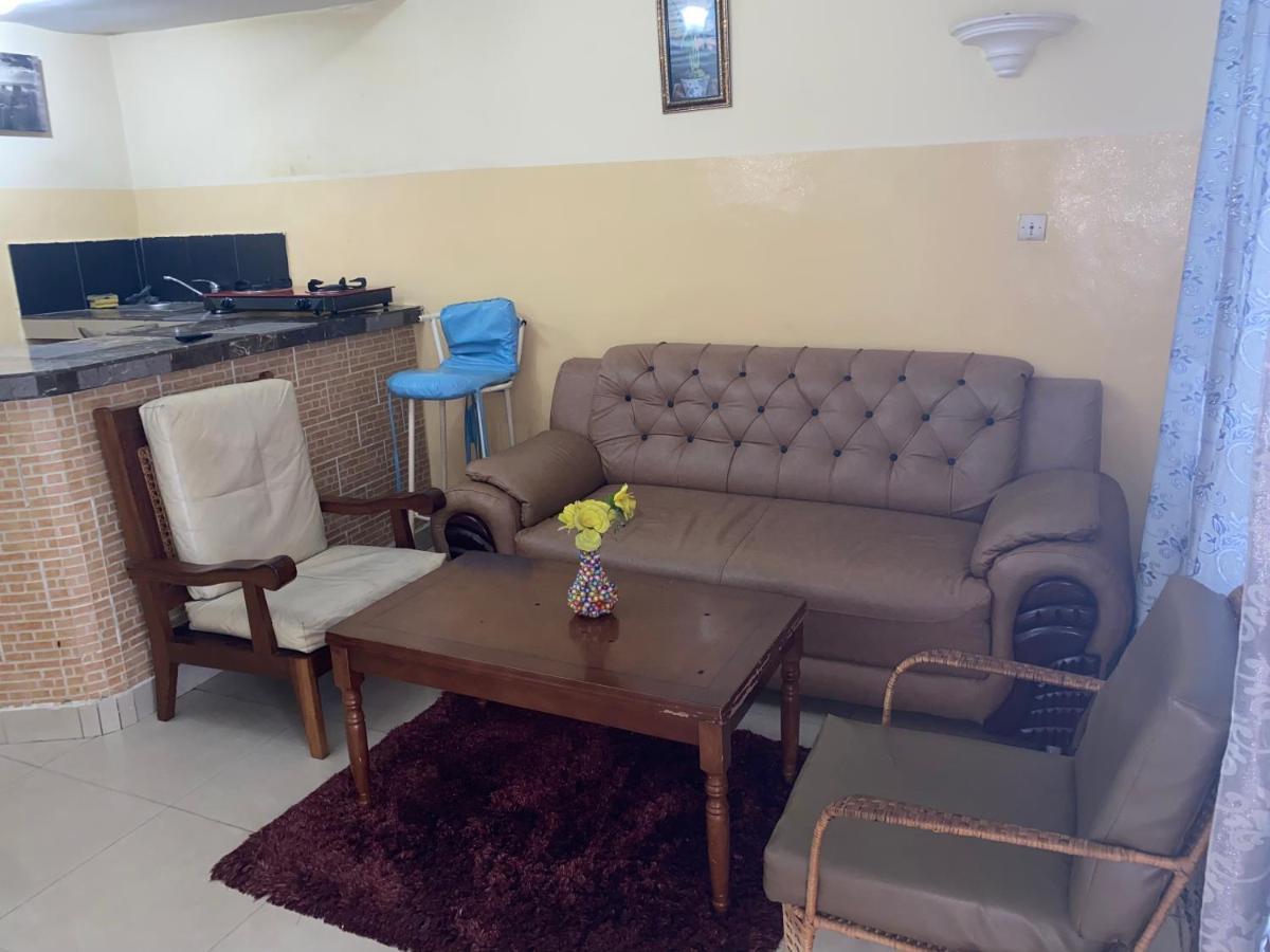 Appartements Chez Léo Brazzaville Exterior foto