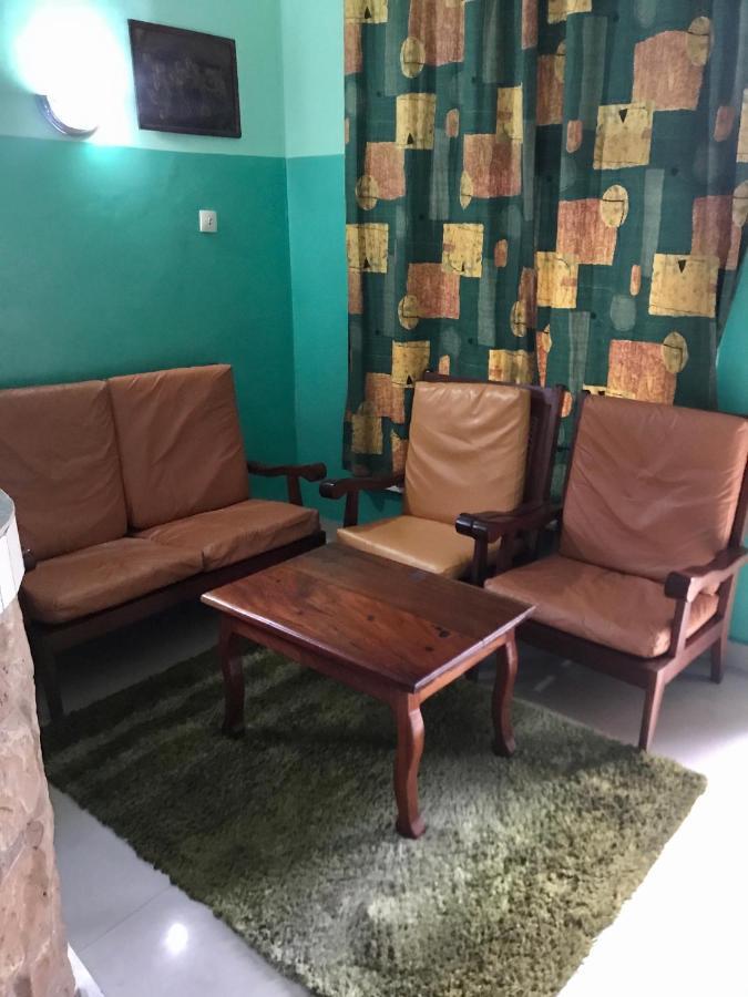 Appartements Chez Léo Brazzaville Exterior foto